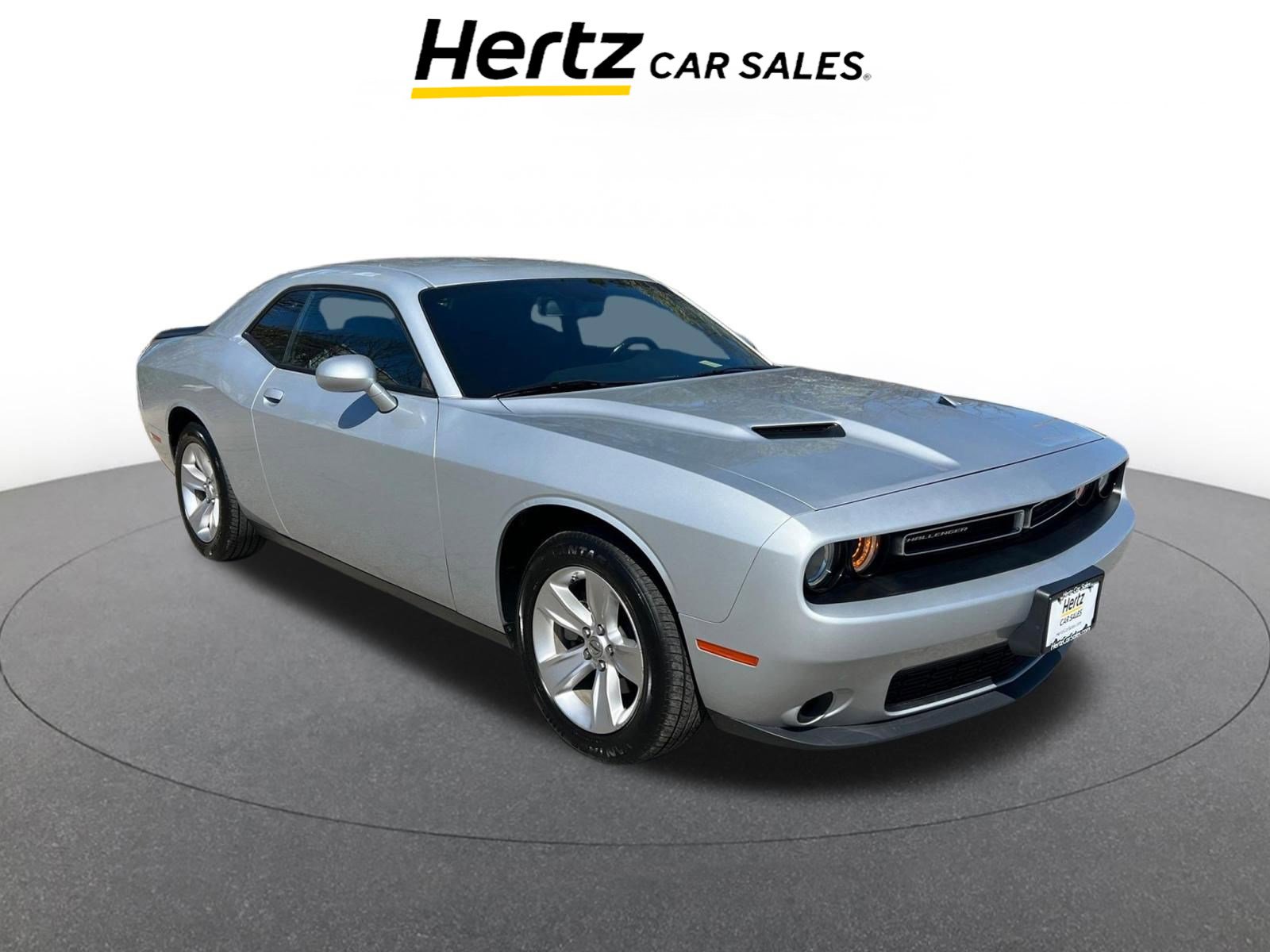 Used 2023 Dodge Challenger SXT image 1