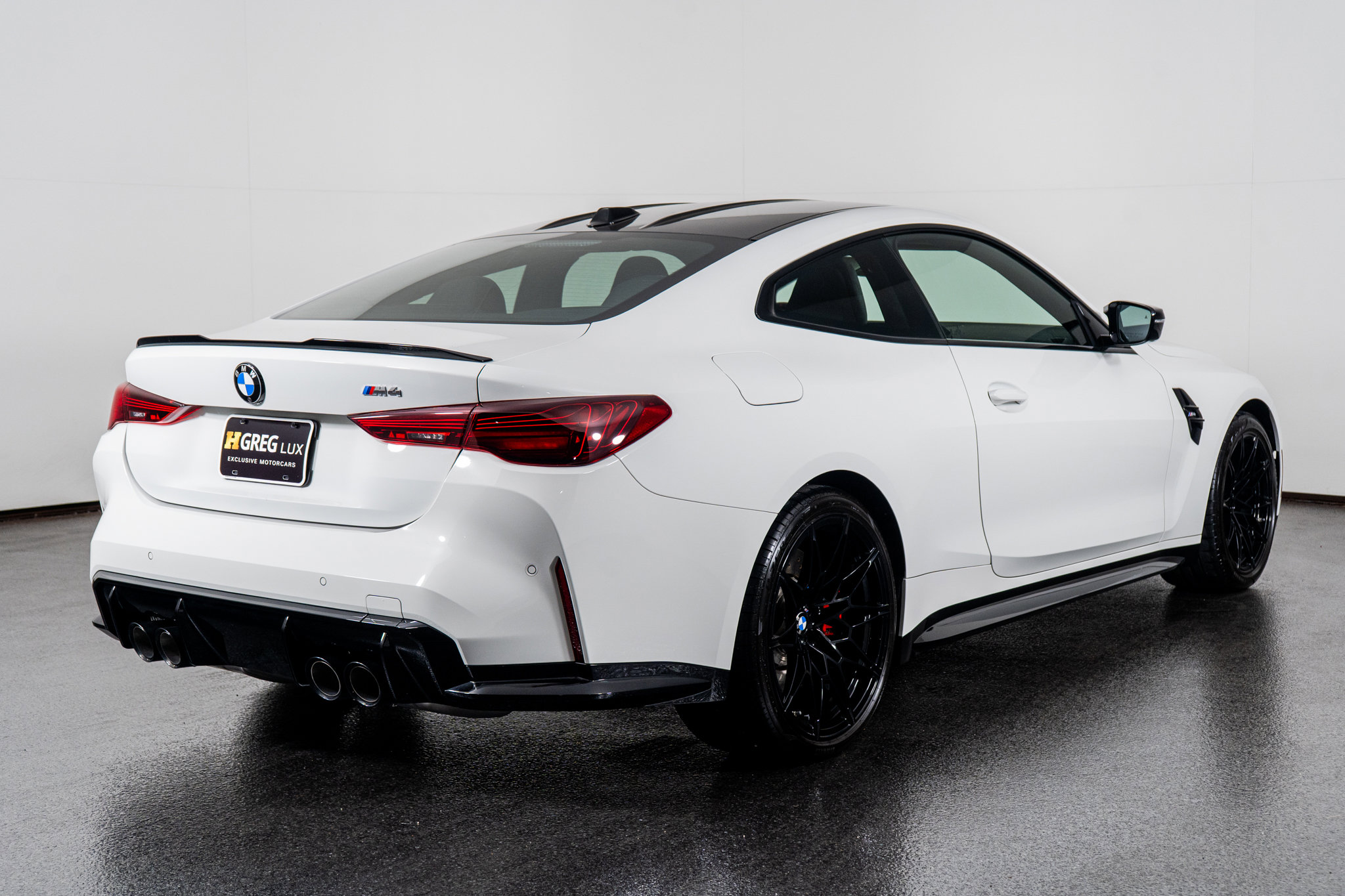 Used 2025 BMW M4 Coupe image 10