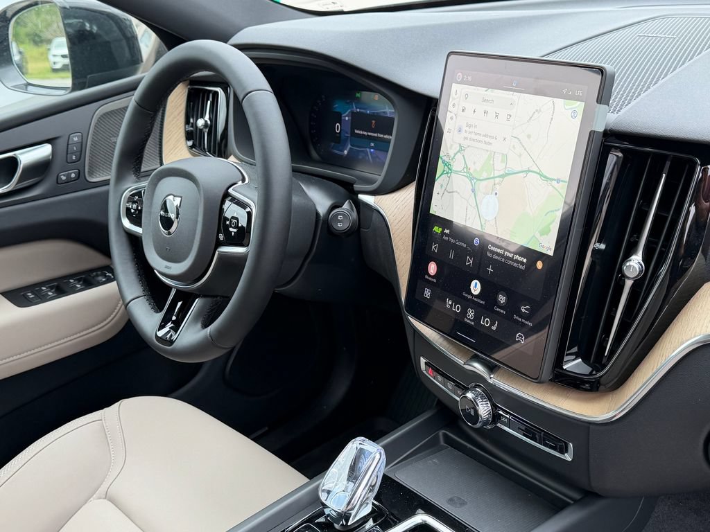 New 2026 Volvo XC60 T8 Plus w/ Protection Package Premier AWD/4WD image 7