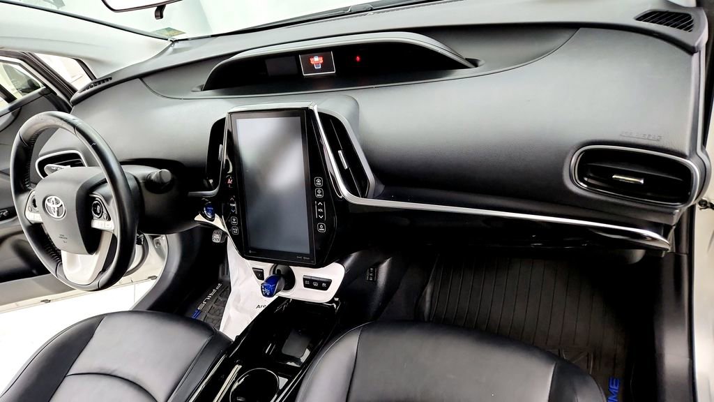 Certified 2018 Toyota Prius Prime Premium FWD image 16