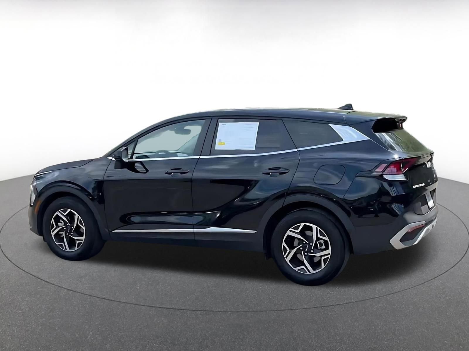 Used 2025 Kia Sportage LX FWD image 10