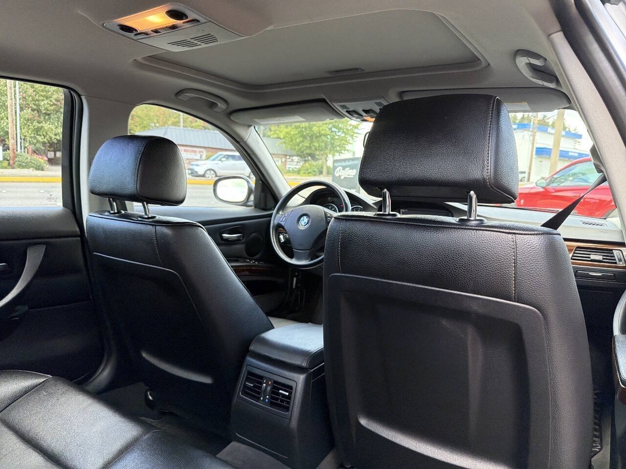 Used 2011 BMW 328i xDrive Sedan AWD/4WD image 24