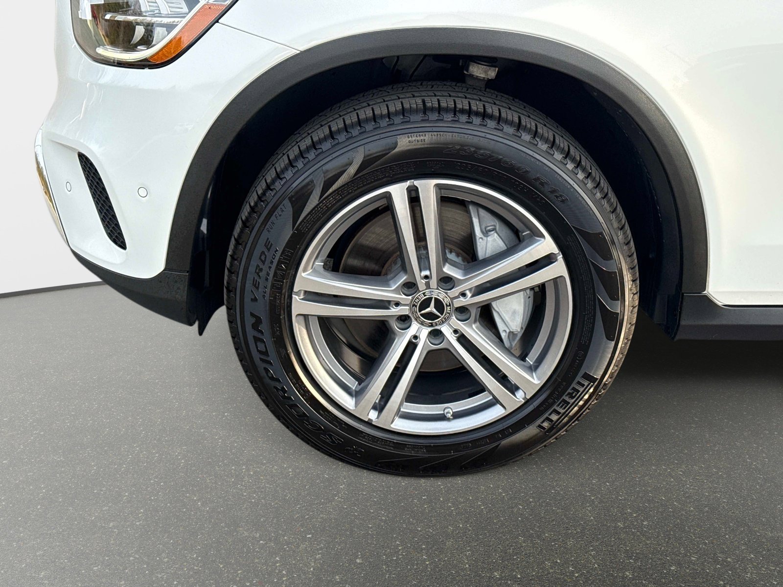 Used 2022 Mercedes-Benz GLC 300 4MATIC w/ Premium Package Lite image 11