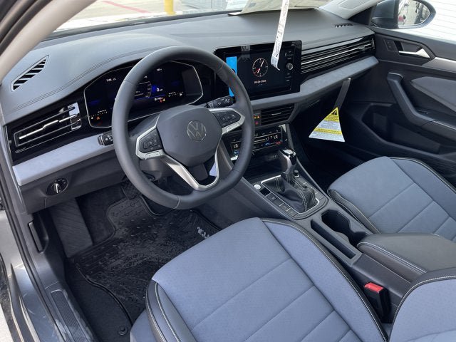 New 2026 Volkswagen Jetta SE FWD image 10
