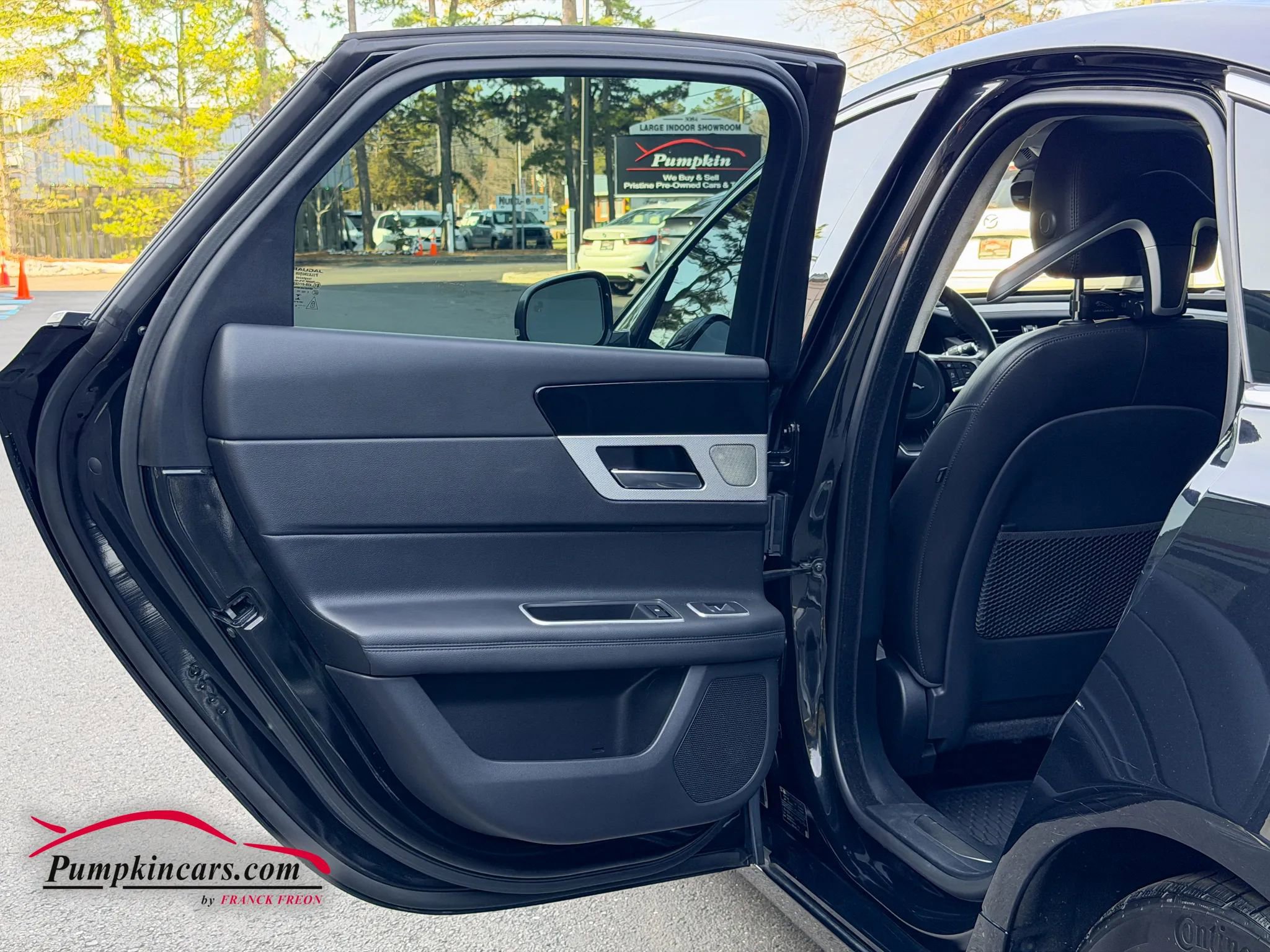 Used 2020 Jaguar XF Prestige image 26