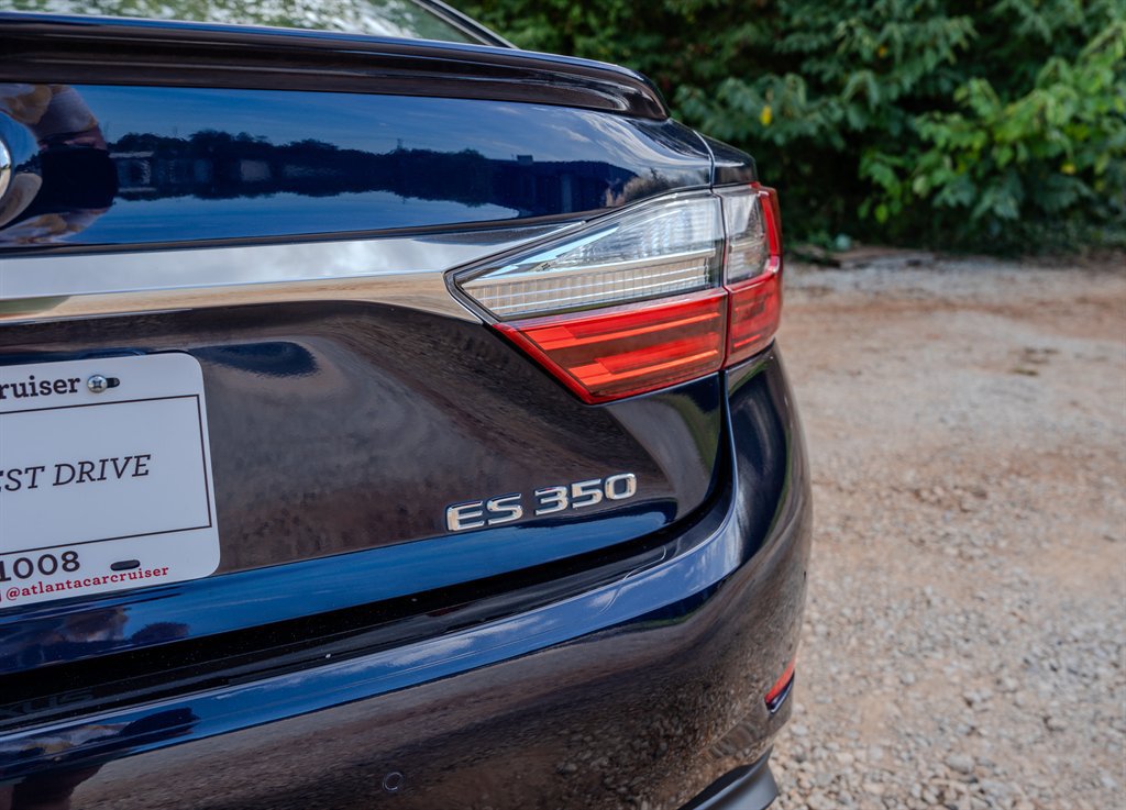 Used 2018 Lexus ES 350 w/ Premier Package FWD image 11