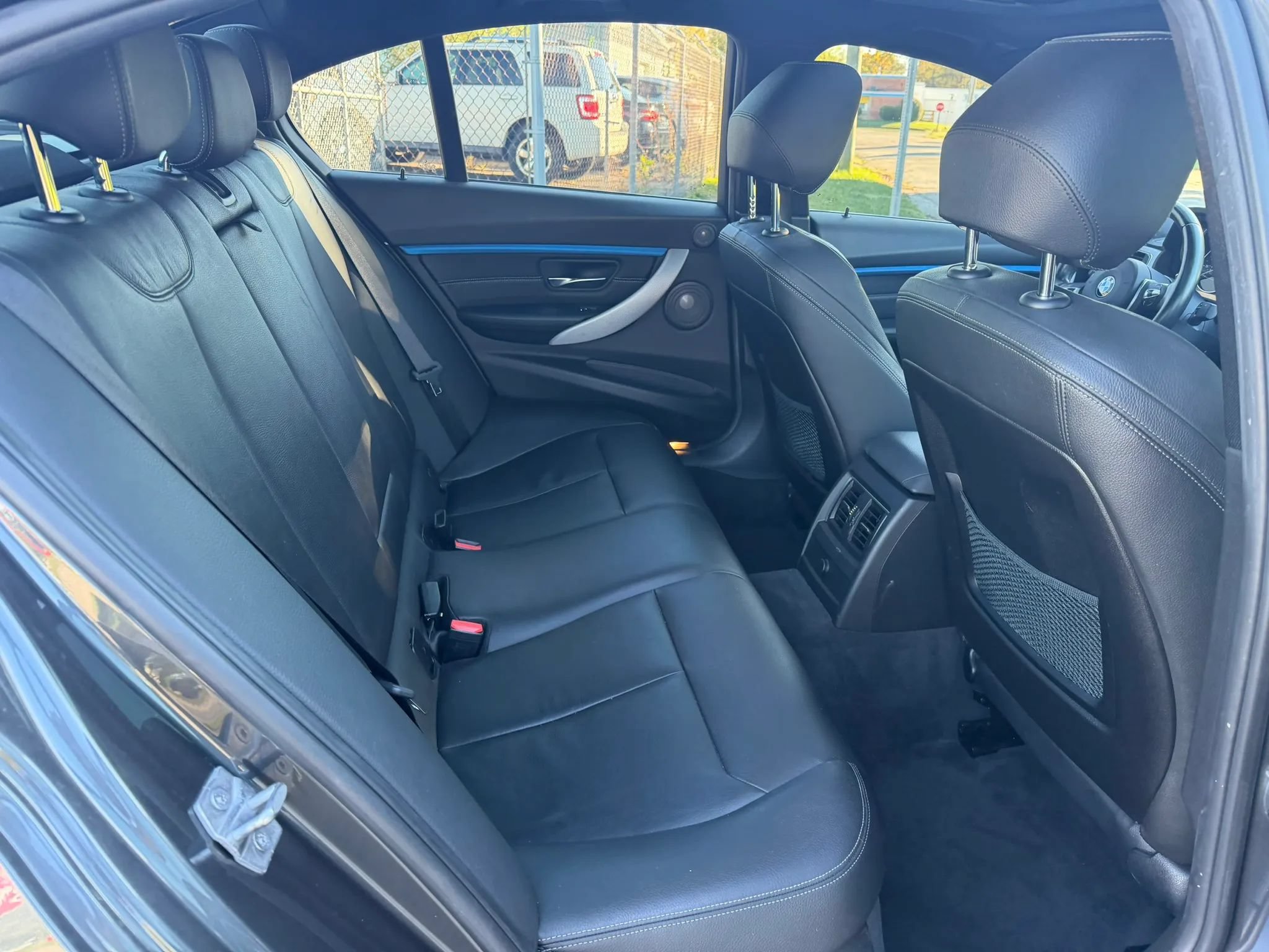 Used 2018 BMW 340i xDrive Sedan w/ Premium Package AWD/4WD image 18