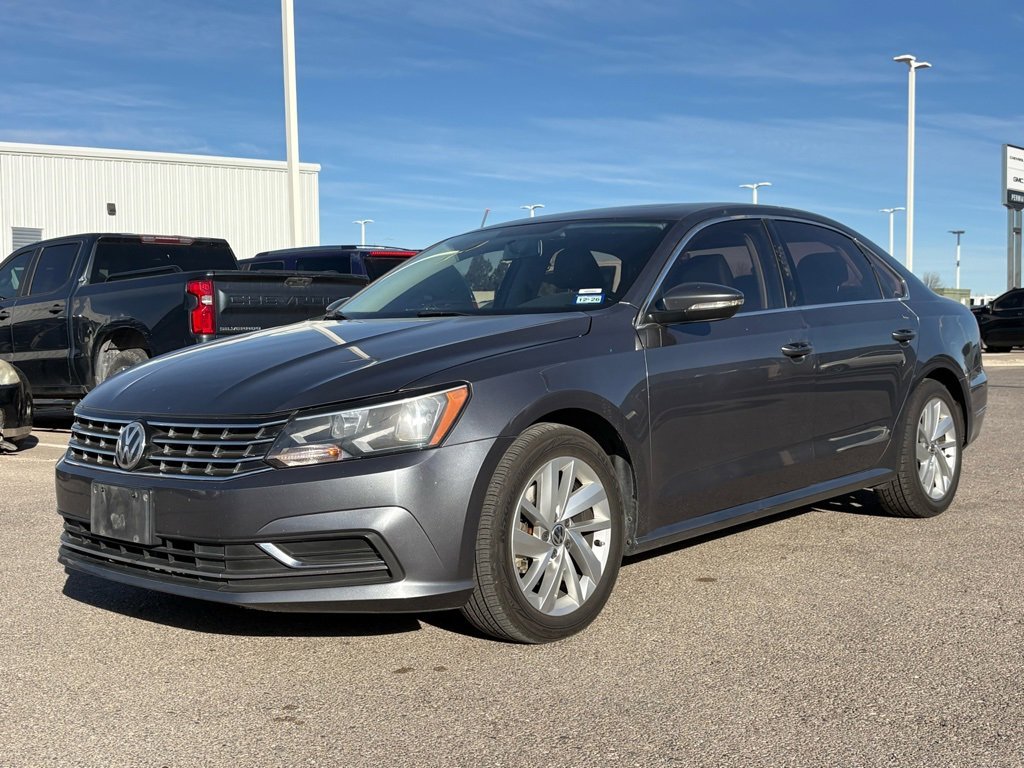 Used 2018 Volkswagen Passat 2.0T SE
