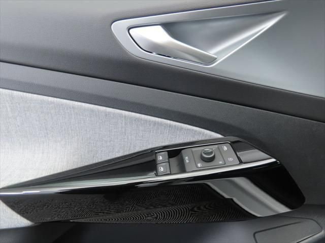 New 2025 Volkswagen ID.4 Pro image 24