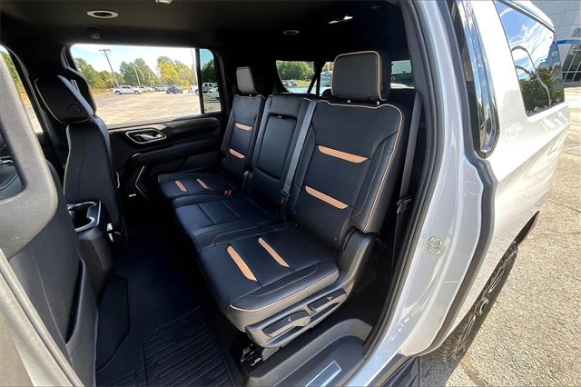 Used 2024 GMC Yukon XL AT4 w/ Technology Package image 22