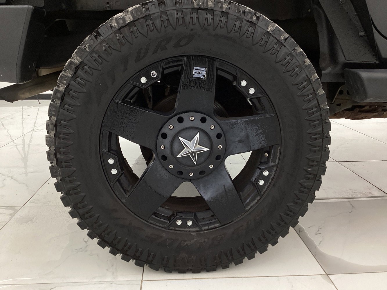 Used 2009 Jeep Wrangler Unlimited Sahara w/ Dual Top Group image 43