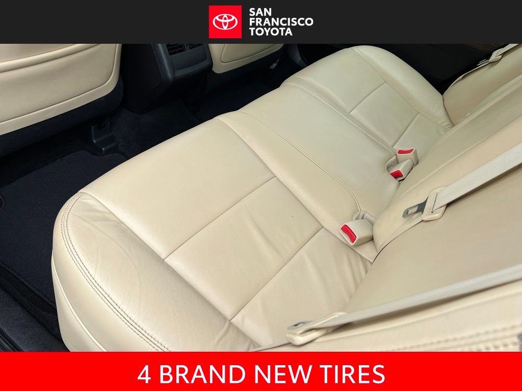 Used 2014 Toyota Avalon XLE Premium FWD image 16