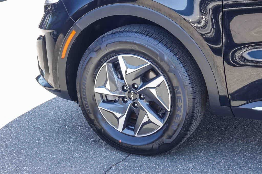 Certified 2023 Kia Sorento EX FWD image 7