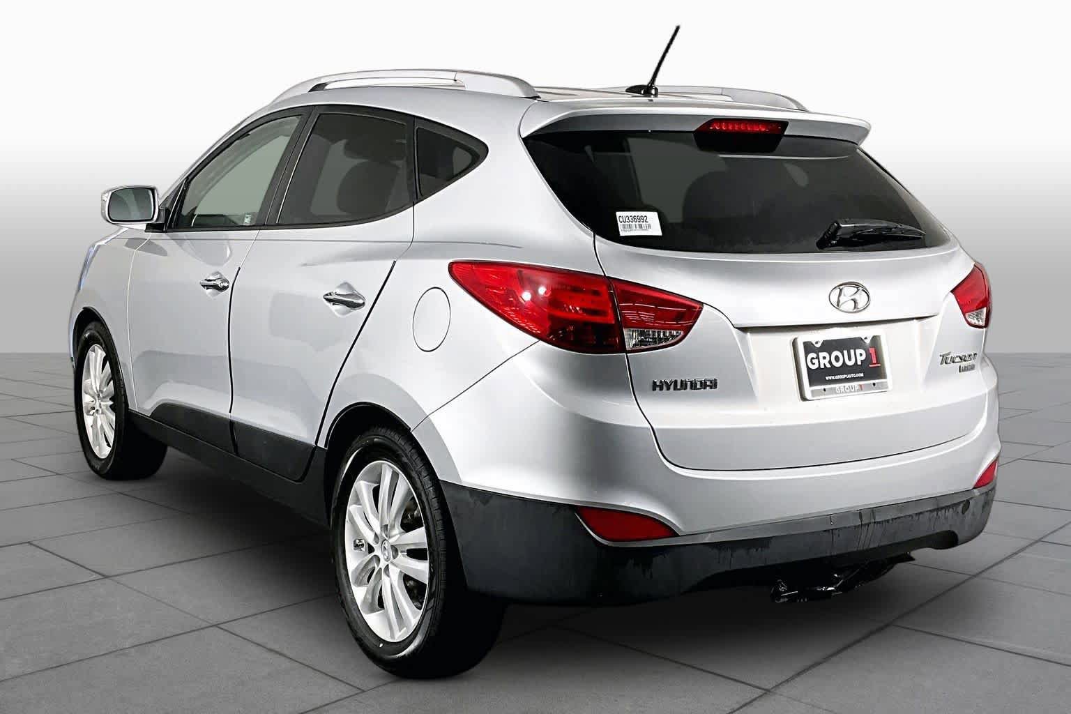 Used 2012 Hyundai Tucson Limited FWD image 11