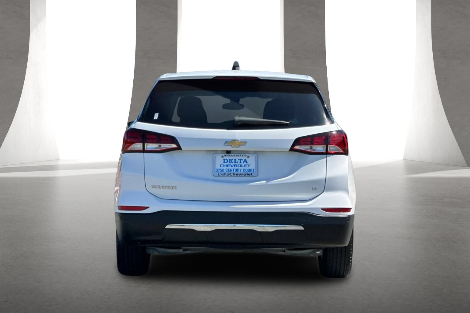 Used 2024 Chevrolet Equinox LT FWD image 5