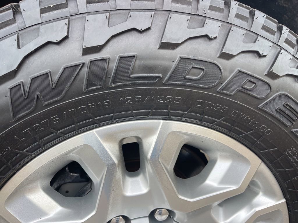 Used 2024 Chevrolet Silverado 2500 LT w/ Convenience Package image 35