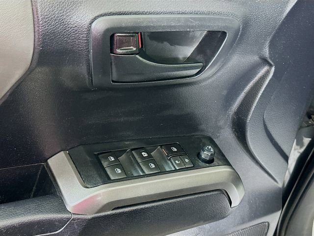 Used 2020 Toyota Tacoma SR5 image 17