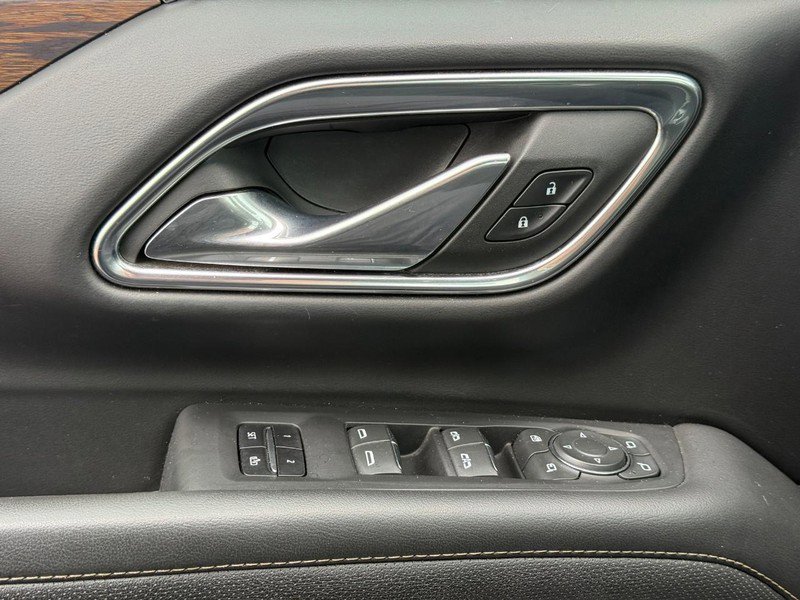 Used 2023 Chevrolet Suburban Premier AWD/4WD image 25