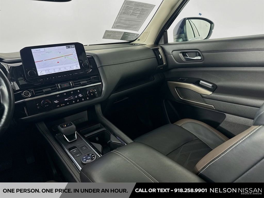 Certified 2022 Nissan Pathfinder Platinum w/ Lighting Package (N93) image 25