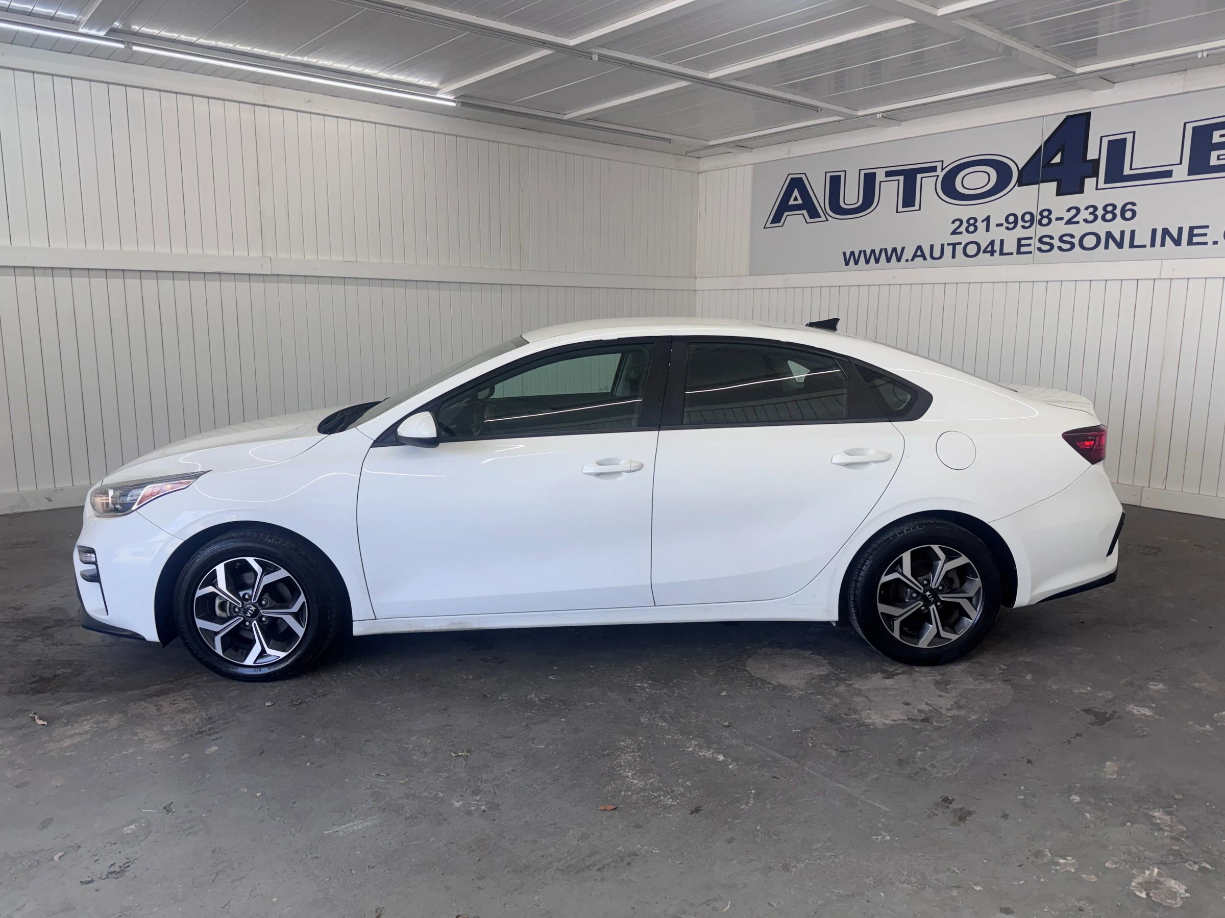 Used 2019 Kia Forte LXS FWD image 8