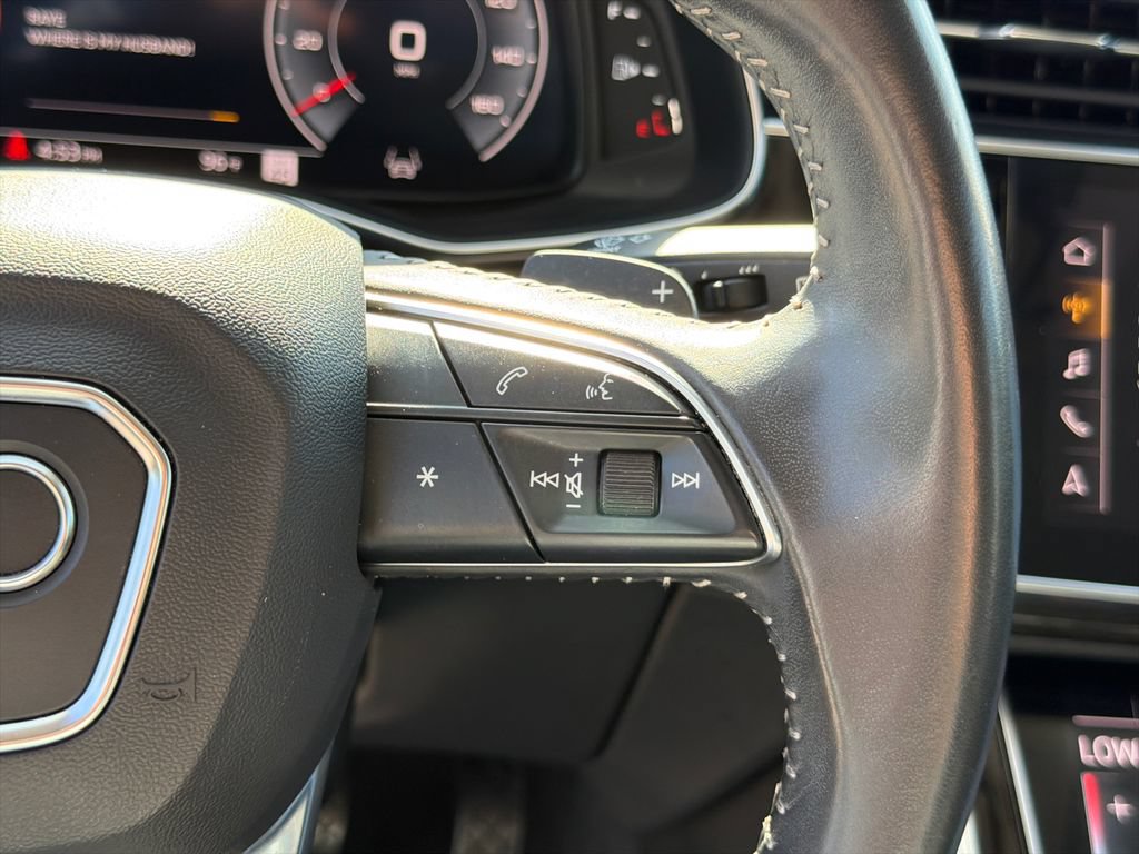 Used 2019 Audi Q8 Premium Plus w/ Premium Plus AWD/4WD image 26