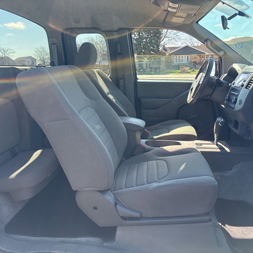 Used 2017 Nissan Frontier S image 6