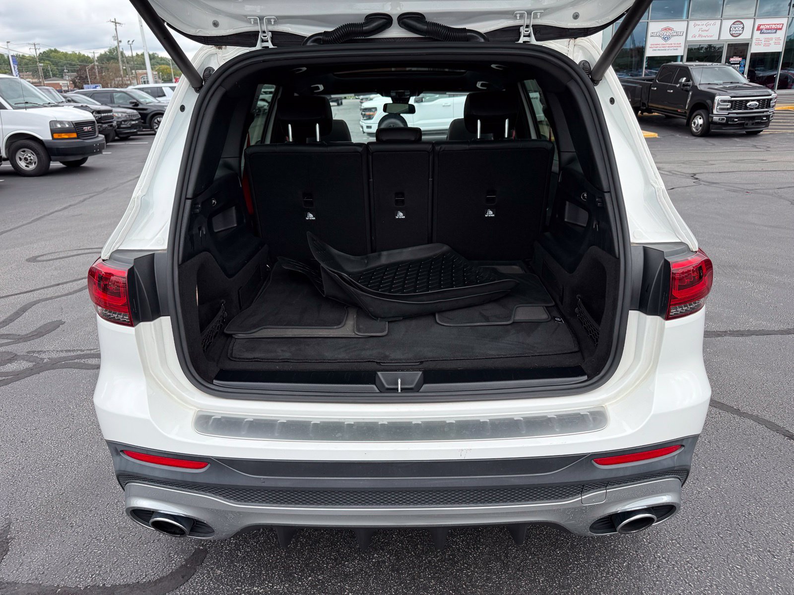 Used 2021 Mercedes-Benz GLB 35 AMG 4MATIC image 44