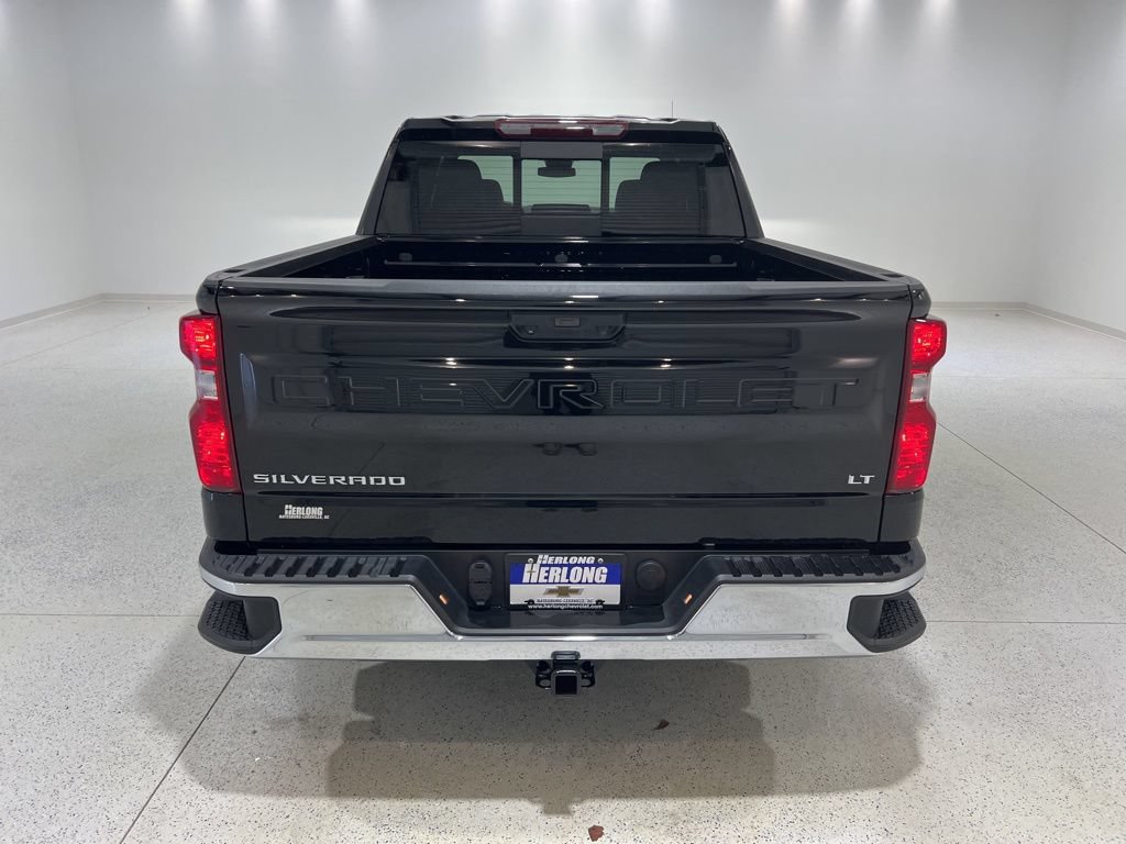 Used 2024 Chevrolet Silverado 1500 LT w/ Leather Package AWD/4WD image 4