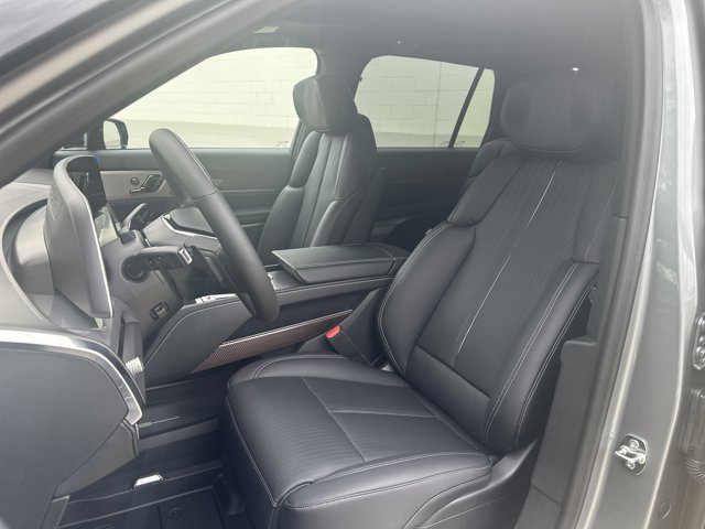 New 2026 Cadillac Vistiq Sport w/ LPO, Floor Liner Package image 12