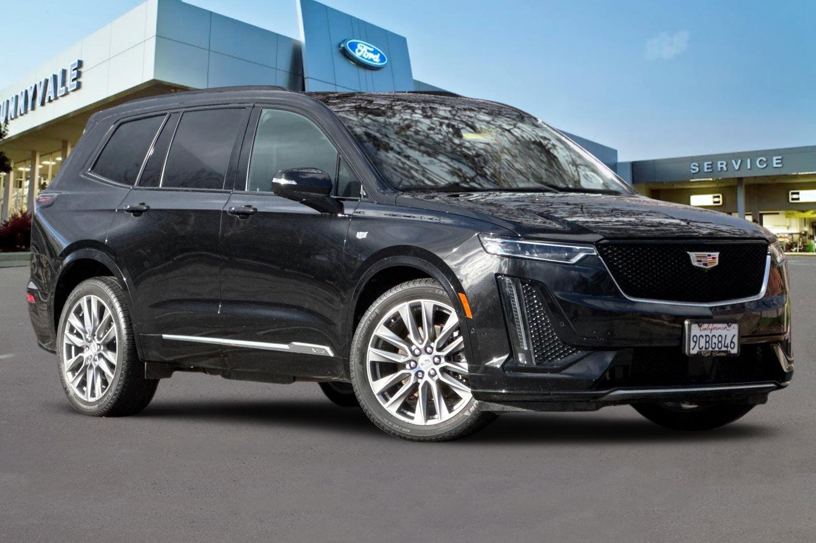 Used 2021 Cadillac XT6 Sport w/ Platinum Package image 2