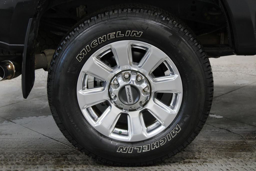 Used 2019 Ford F250 Platinum w/ Platinum Ultimate Package image 16
