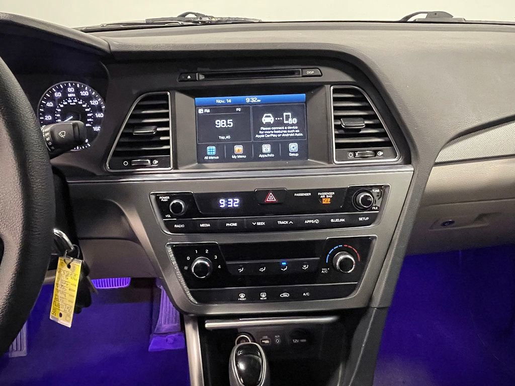 Used 2017 Hyundai Sonata SE image 29