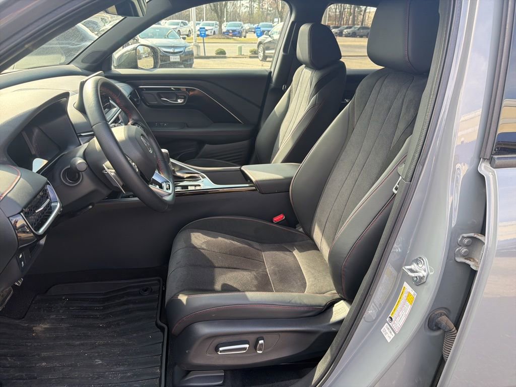 Certified 2025 Acura ADX A-Spec image 13