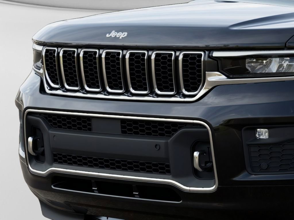 New 2025 Jeep Grand Cherokee Overland AWD/4WD image 11