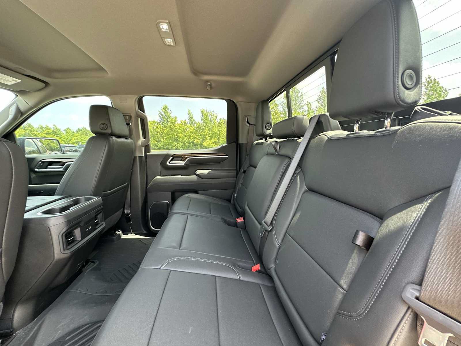 Certified 2025 Chevrolet Silverado 1500 RST AWD/4WD image 21
