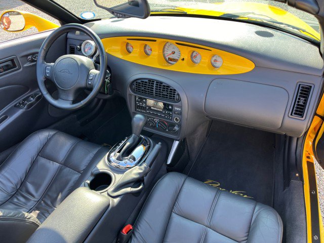 Used 2002 Chrysler Prowler image 25