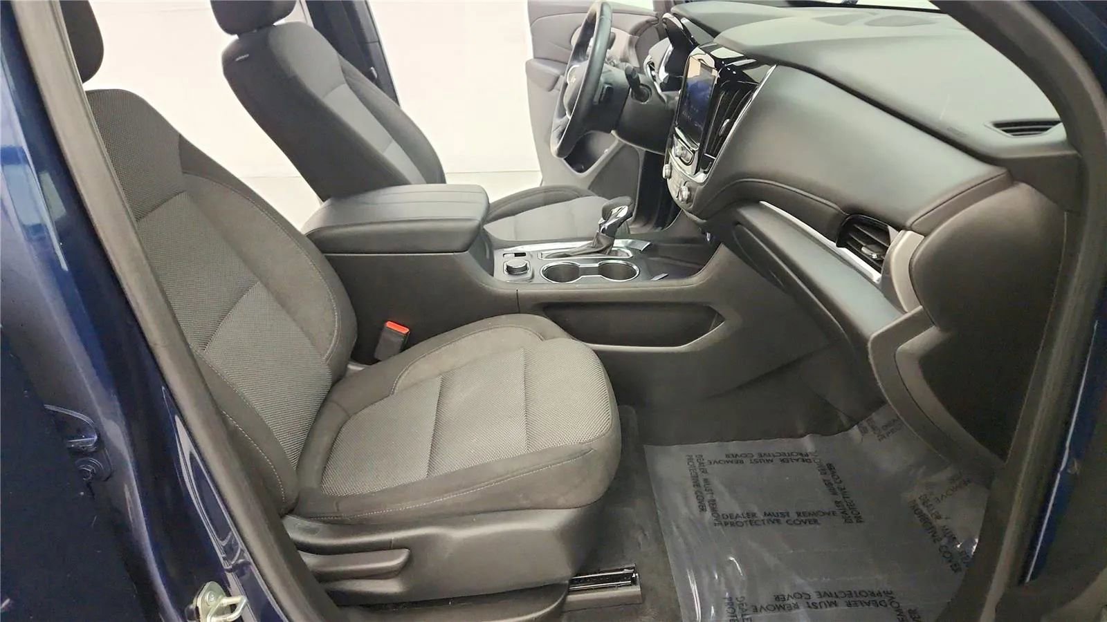 Used 2023 Chevrolet Traverse LT image 37