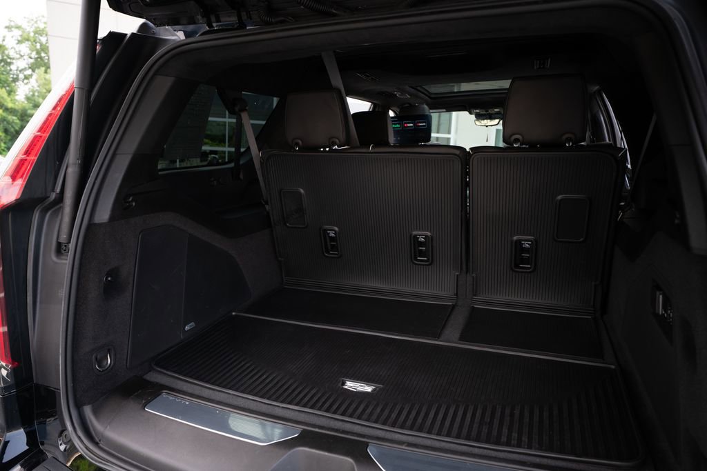 Used 2023 Cadillac Escalade ESV V w/ LPO, ONYX Package AWD/4WD image 52