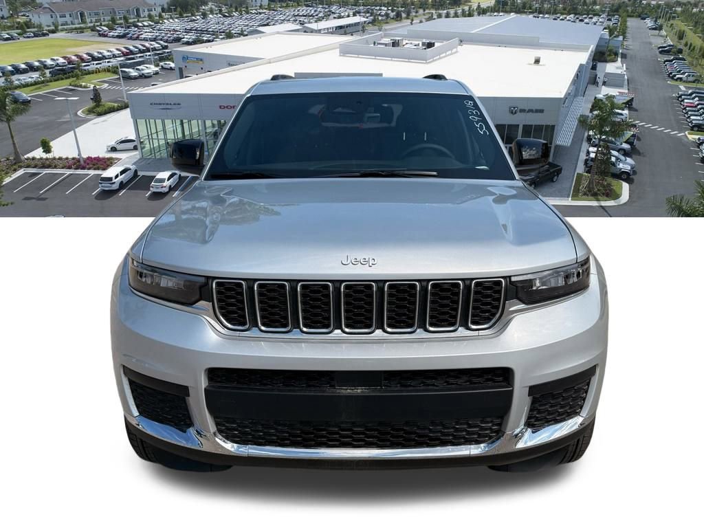 New 2026 Jeep Grand Cherokee L Laredo image 8