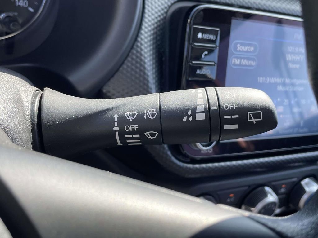 Used 2023 Nissan Kicks SV FWD image 30