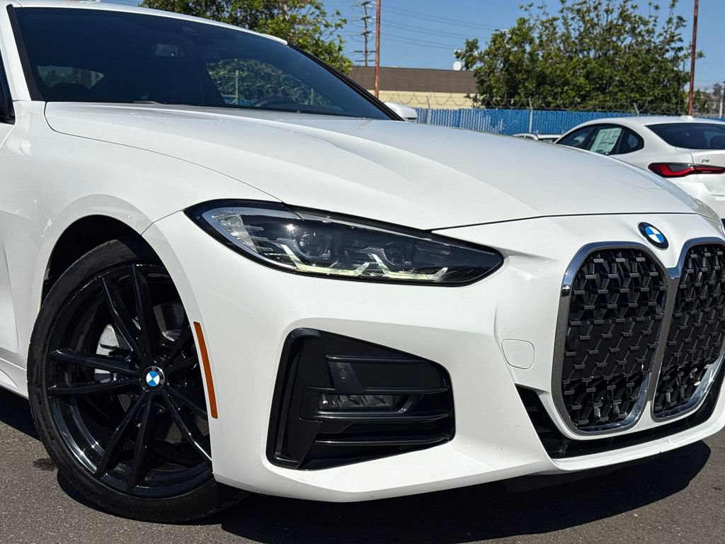 Used 2021 BMW 430i Coupe w/ M Sport Package RWD image 6