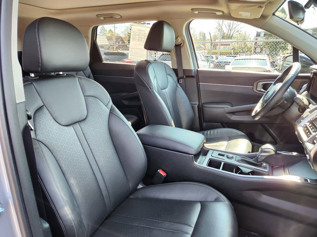 Used 2022 Kia Sorento X-Line EX image 16