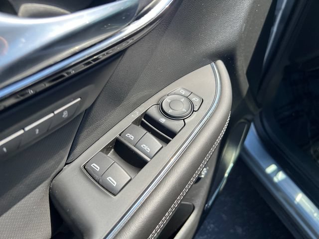 Certified 2025 Buick Envision Preferred AWD/4WD image 13