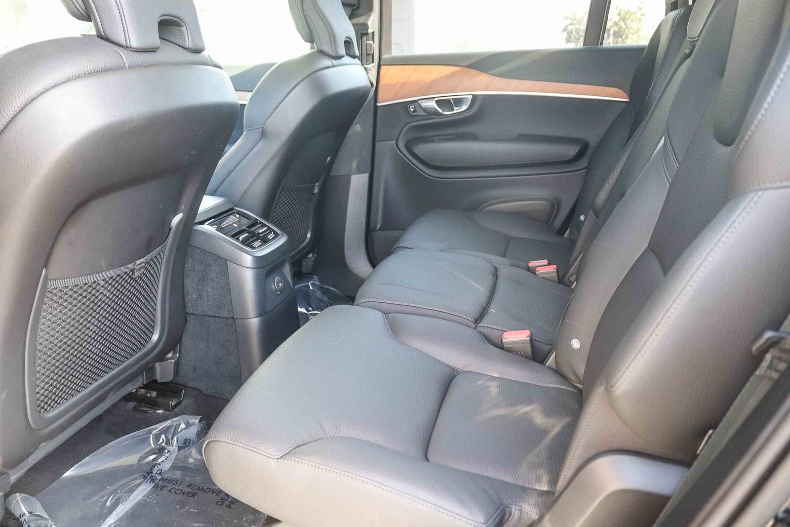 Used 2025 Volvo XC90 T8 Plus w/ Protection Package Premier AWD/4WD image 19