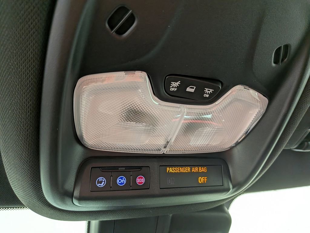 Used 2025 Chevrolet TrailBlazer RS image 32