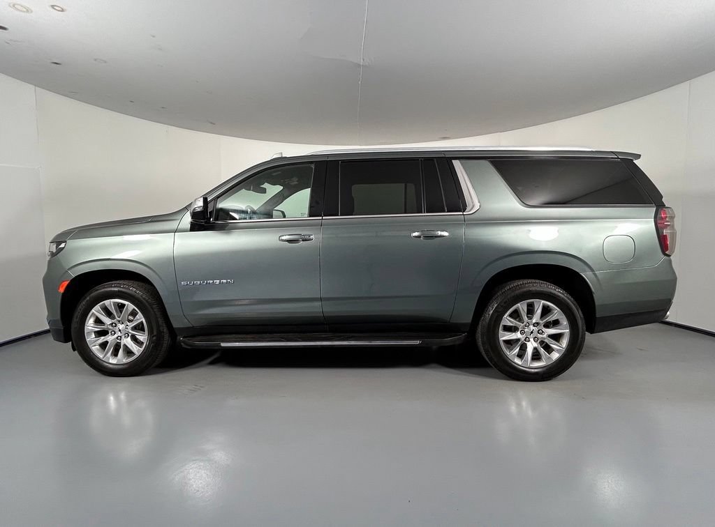 Used 2023 Chevrolet Suburban Premier AWD/4WD image 4