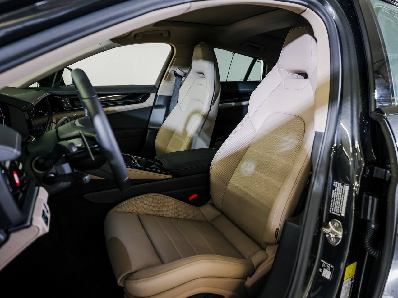 New 2026 Porsche Panamera 4 E-Hybrid AWD/4WD image 5