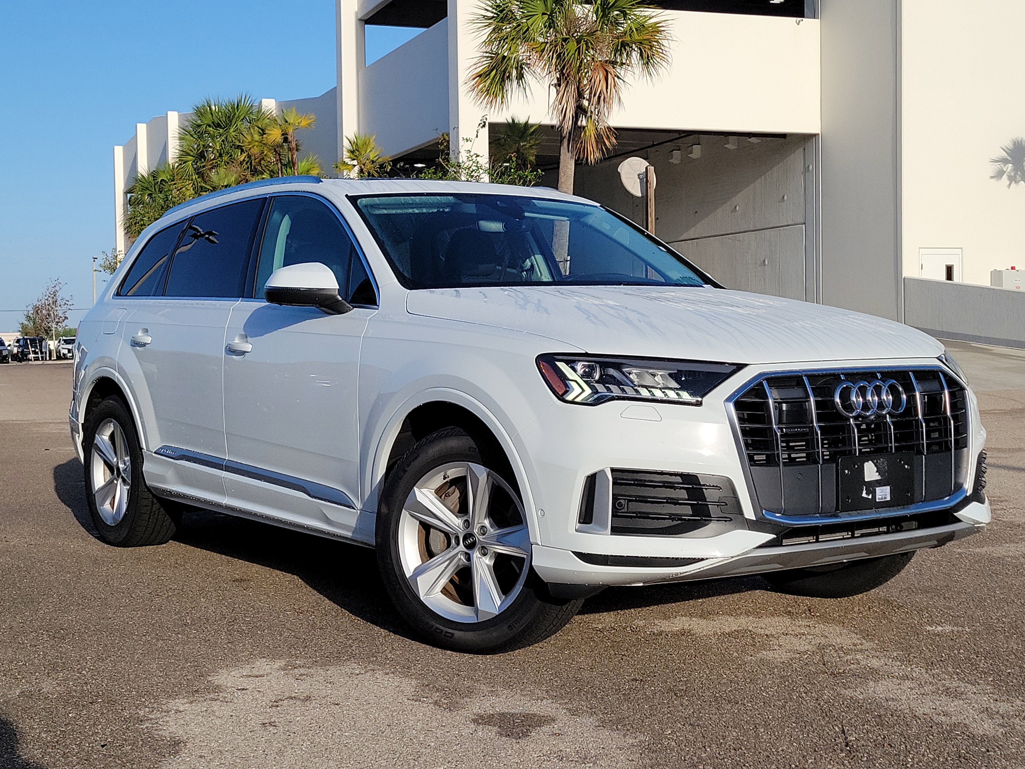 Used 2024 Audi Q7 2.0T Premium Plus image 32