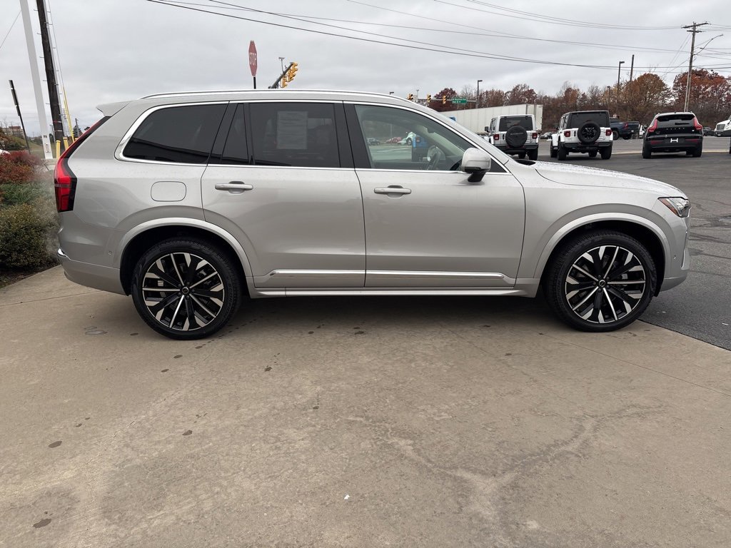 Certified 2025 Volvo XC90 B6 Plus image 4