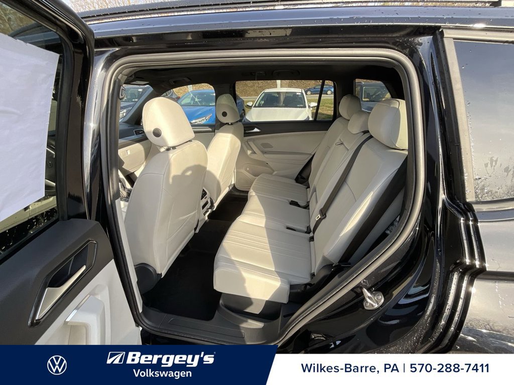 Used 2024 Volkswagen Tiguan SE R-Line AWD/4WD image 23